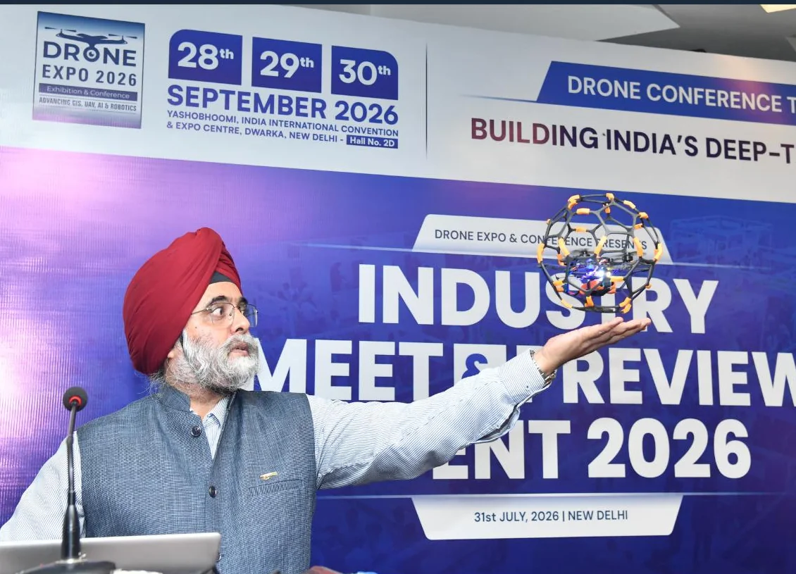 Wg Cdr Bhupinder S Nijjar (Retd.) presenting Biji Pathfinders at Drone Expo 2026